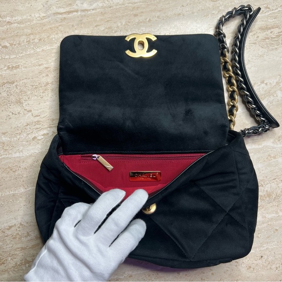 SOLD // Chanel 19 Small Velvet Black Flap Bag (2020) - Picture 9 of 11